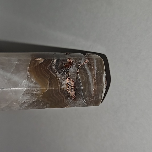 Crazy lace amythest tower. 6 inches. - Picture 4 of 4